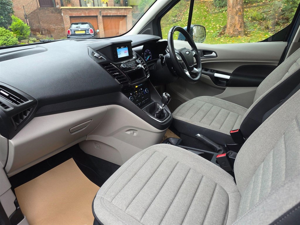 Used Ford Grand Tourneo Connect 2019 for sale - 76557093: Photo 32