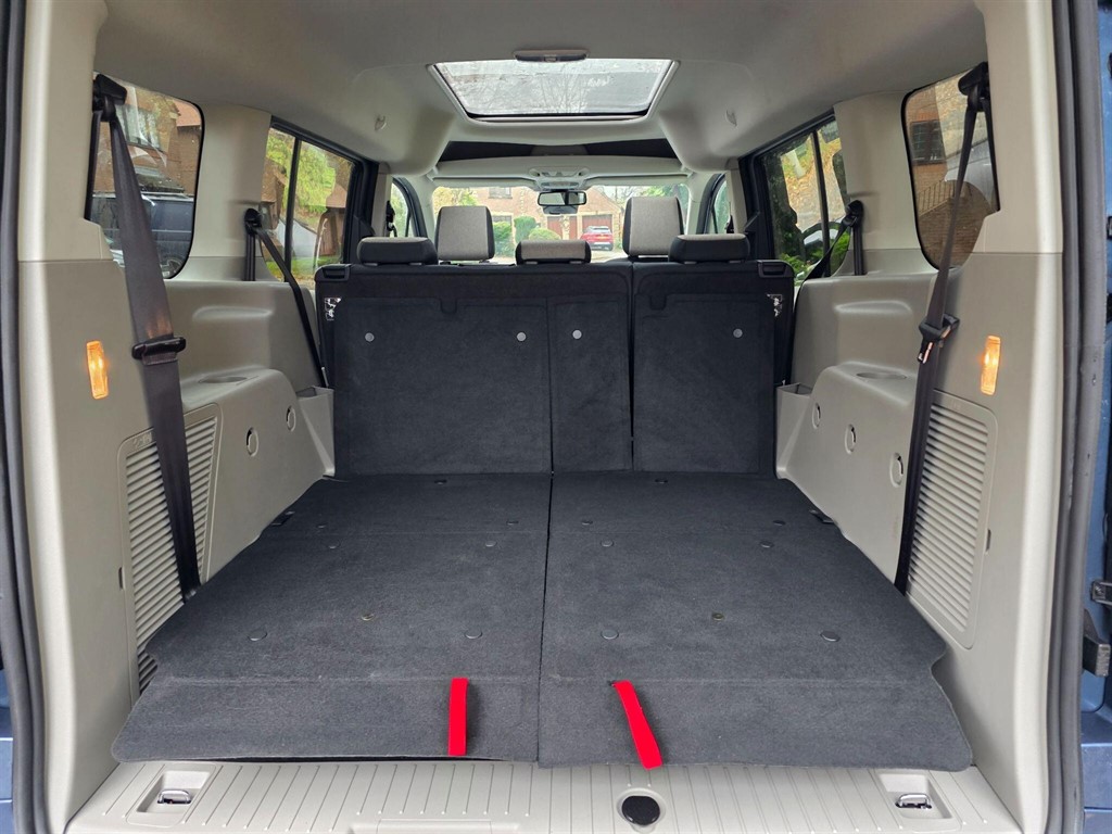 Used Ford Grand Tourneo Connect 2019 for sale - 76557093: Photo 38