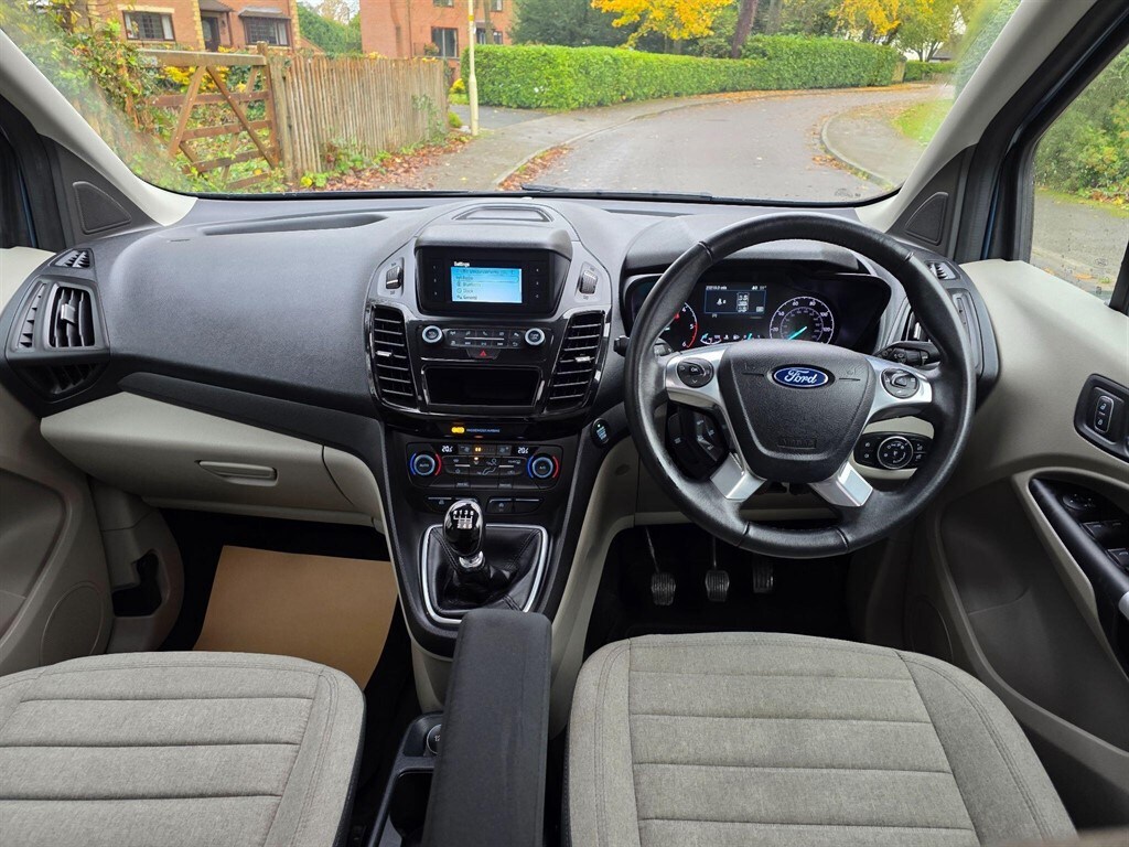 Used Ford Grand Tourneo Connect 2019 for sale - 76557093: Photo 9