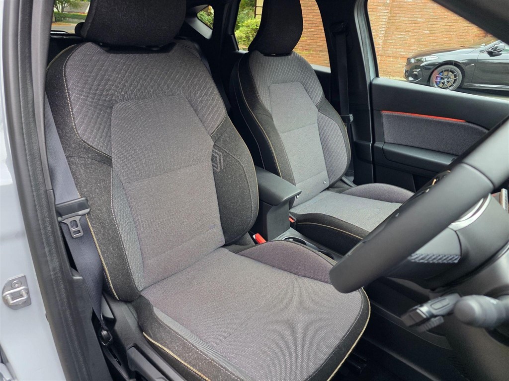 Used Renault Captur 2024 for sale - 76722444: Photo 14