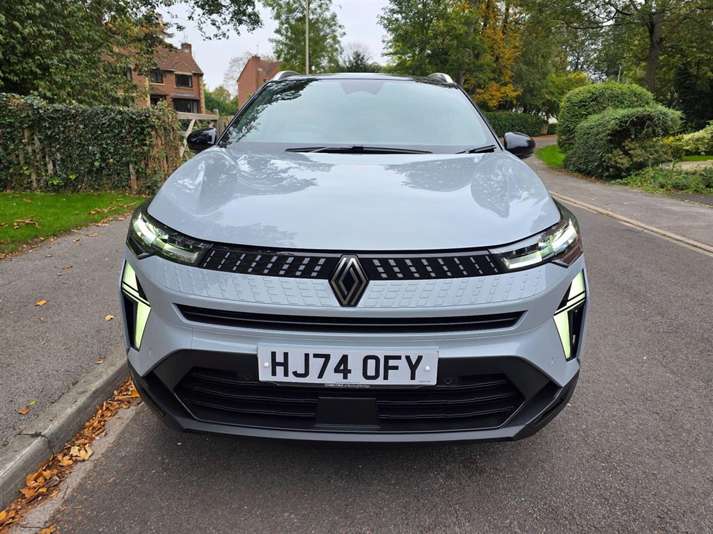 Used Renault Captur 2024 for sale - 76722444: Photo 2