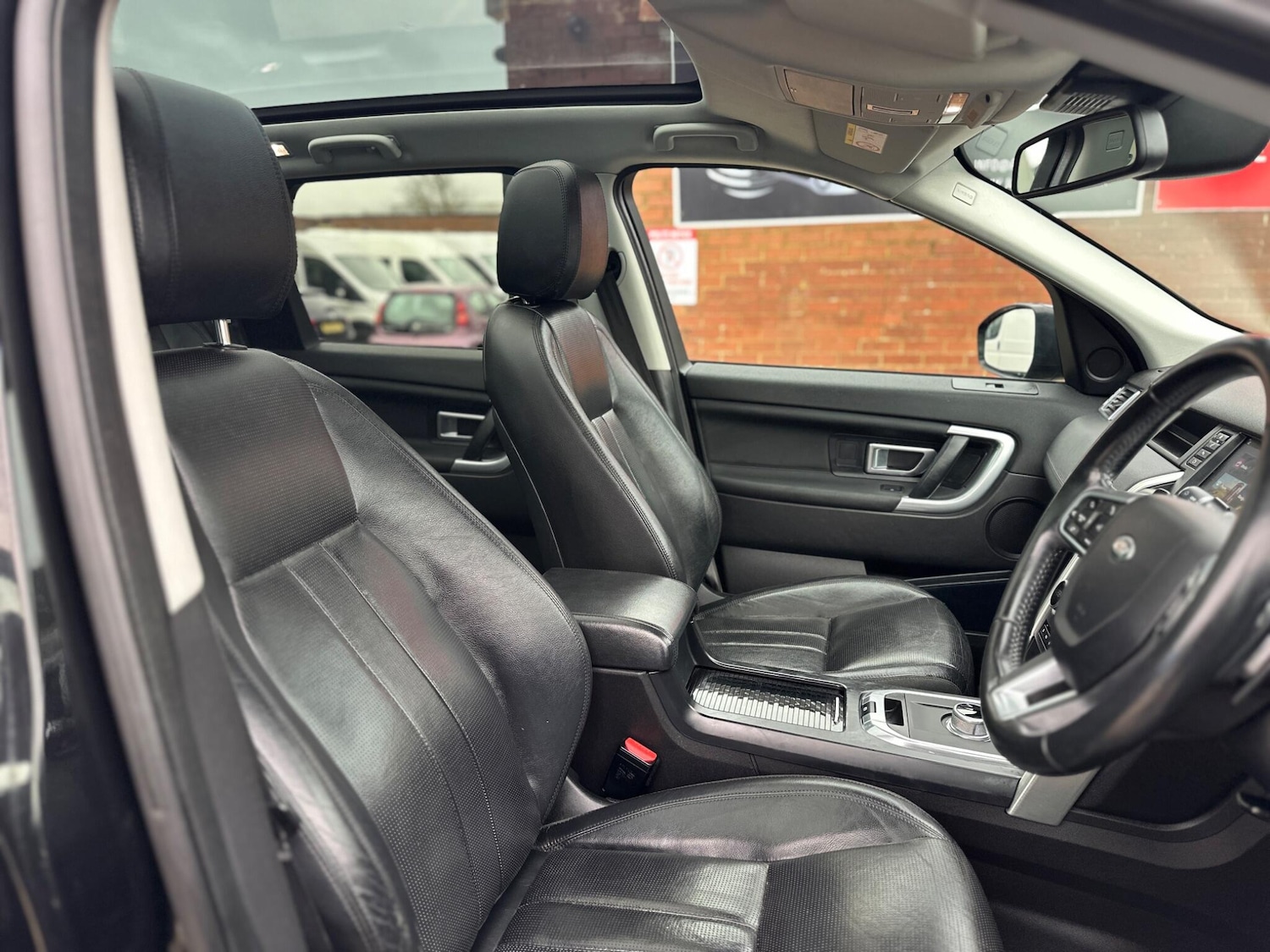 Used Land Rover Discovery Sport 2015 for sale - 77344352: Photo 33