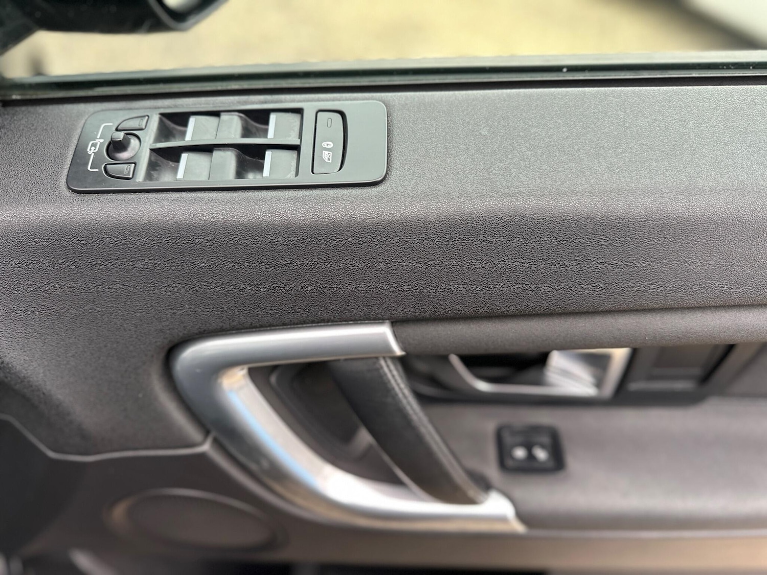 Used Land Rover Discovery Sport 2015 for sale - 77344352: Photo 34