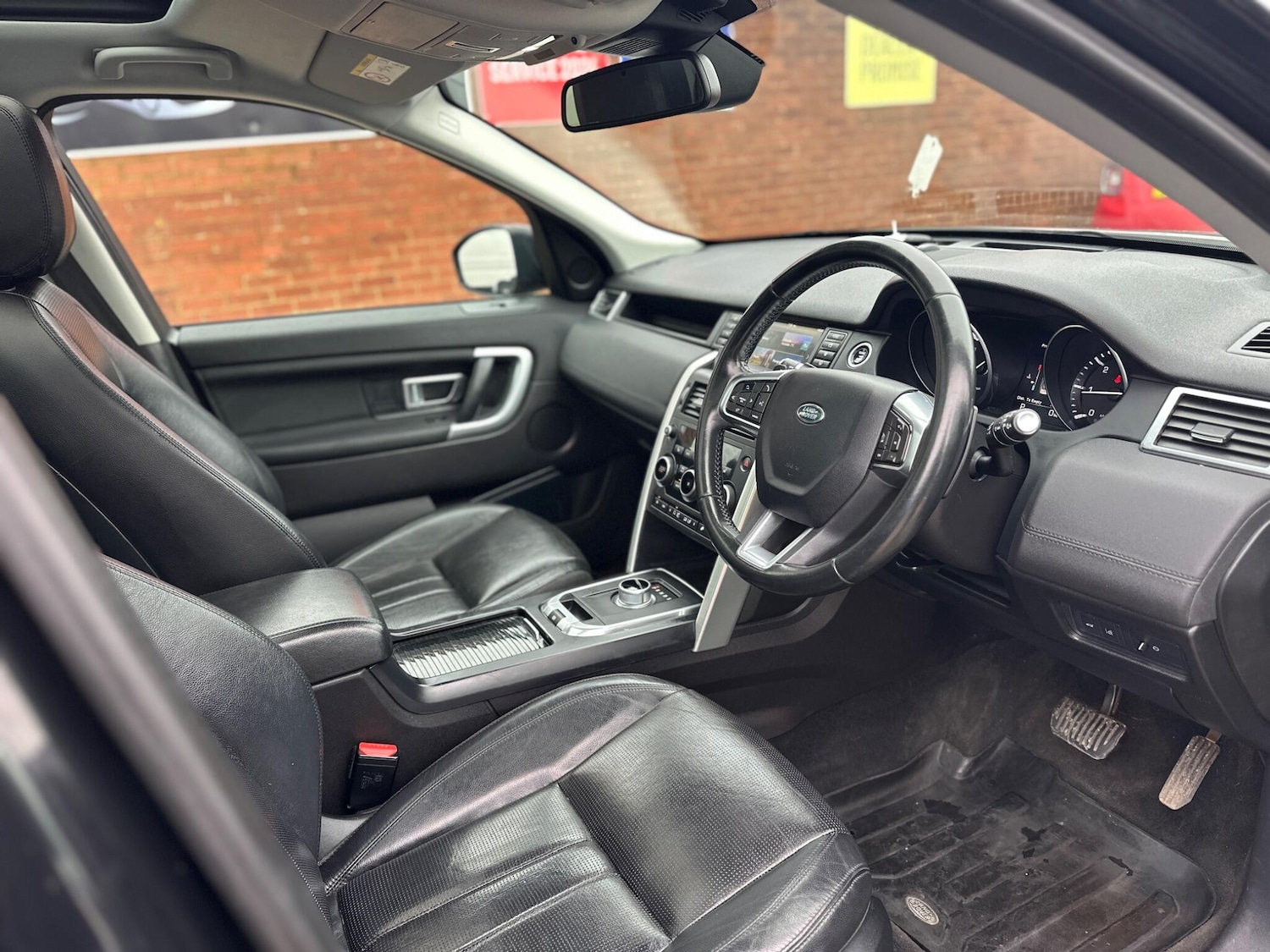 Used Land Rover Discovery Sport 2015 for sale - 77344352: Photo 6