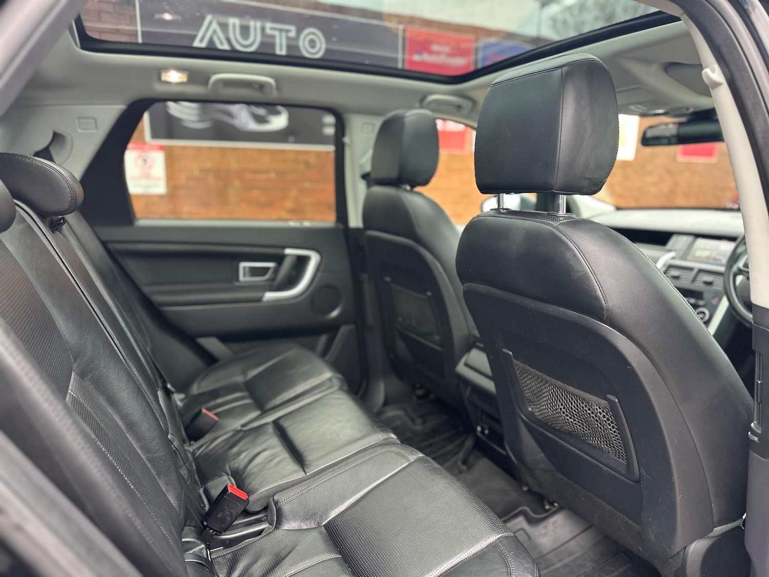 Used Land Rover Discovery Sport 2015 for sale - 77344352: Photo 7