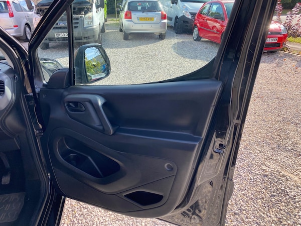Used Citroen Berlingo 2015 for sale - 76200581: Photo 30