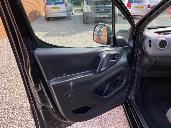 Used Citroen Berlingo 2015 for sale - 76200581: Photo 41