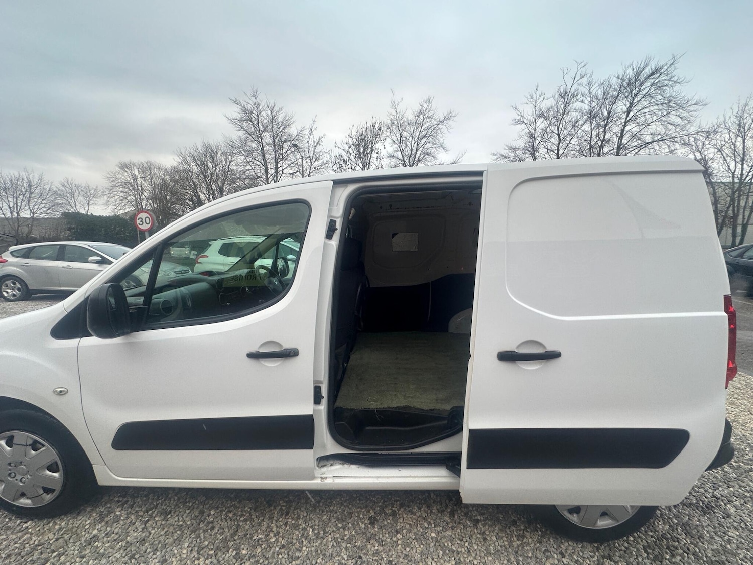 Used Citroen Berlingo 2010 for sale - 77386513: Photo 13