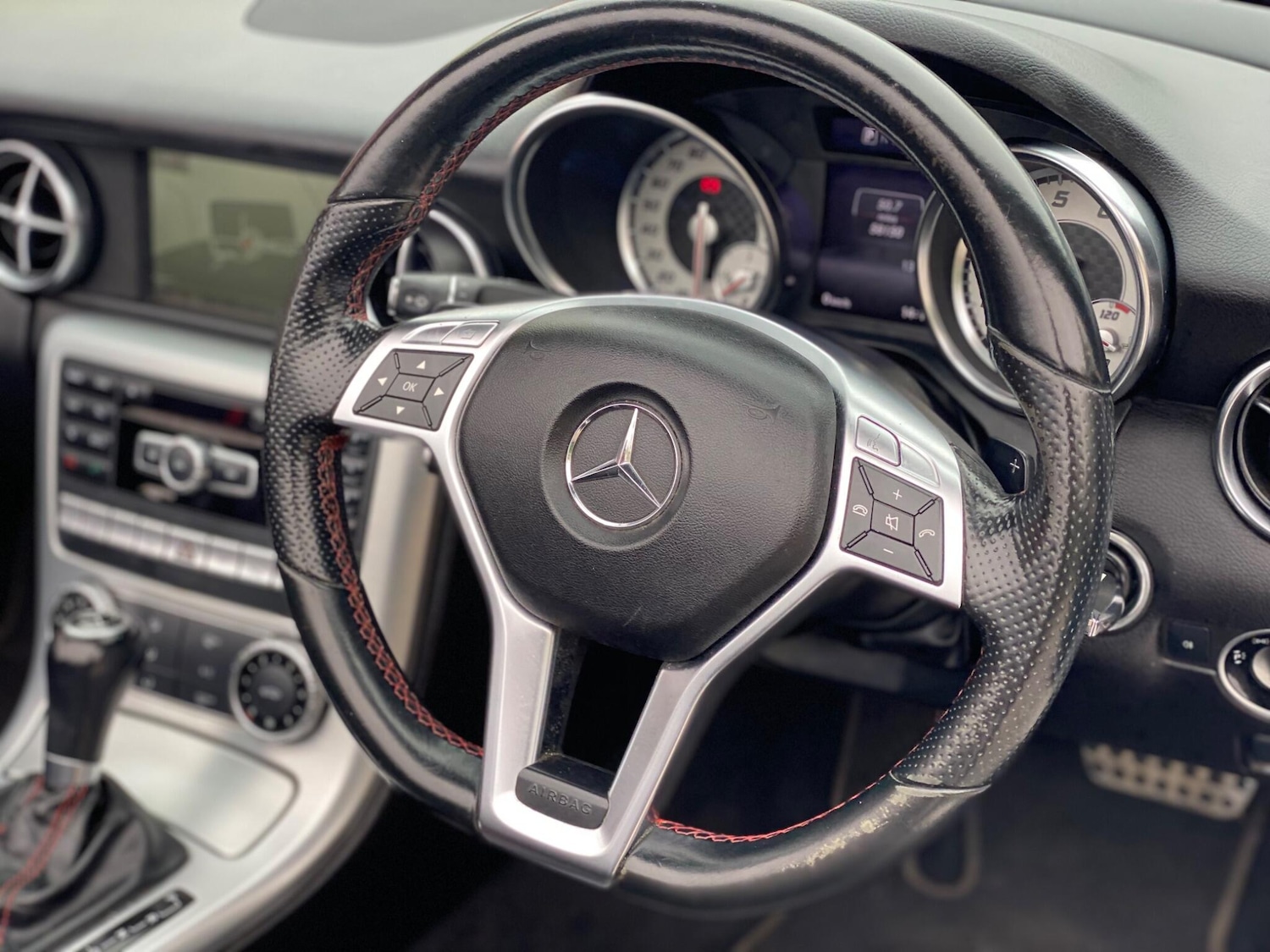 Used Mercedes-Benz SLK 2014 for sale - 76174723: Photo 42
