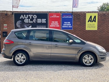 Used Ford S-Max 2014 for sale - 76214439: Photo 3