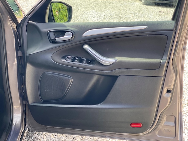 Used Ford S-Max 2014 for sale - 76214439: Photo 40
