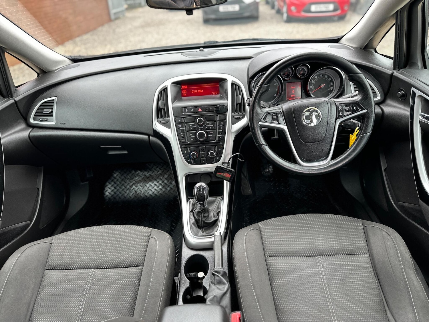 Used Vauxhall Astra 2013 for sale - 77696214: Photo 8