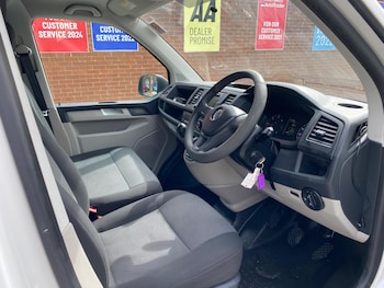 Used Volkswagen Transporter 2017 for sale - 78171479: Photo