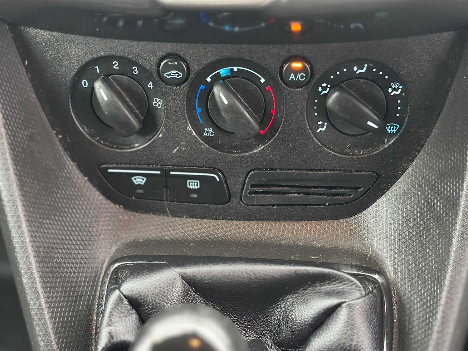 Used Ford Transit Connect 2014 for sale - 77647193: Photo 40