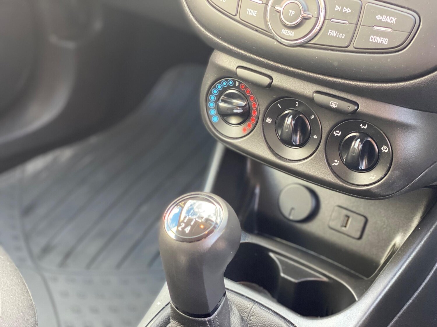 Used Vauxhall Corsa 2016 for sale - 78046968: Photo 32