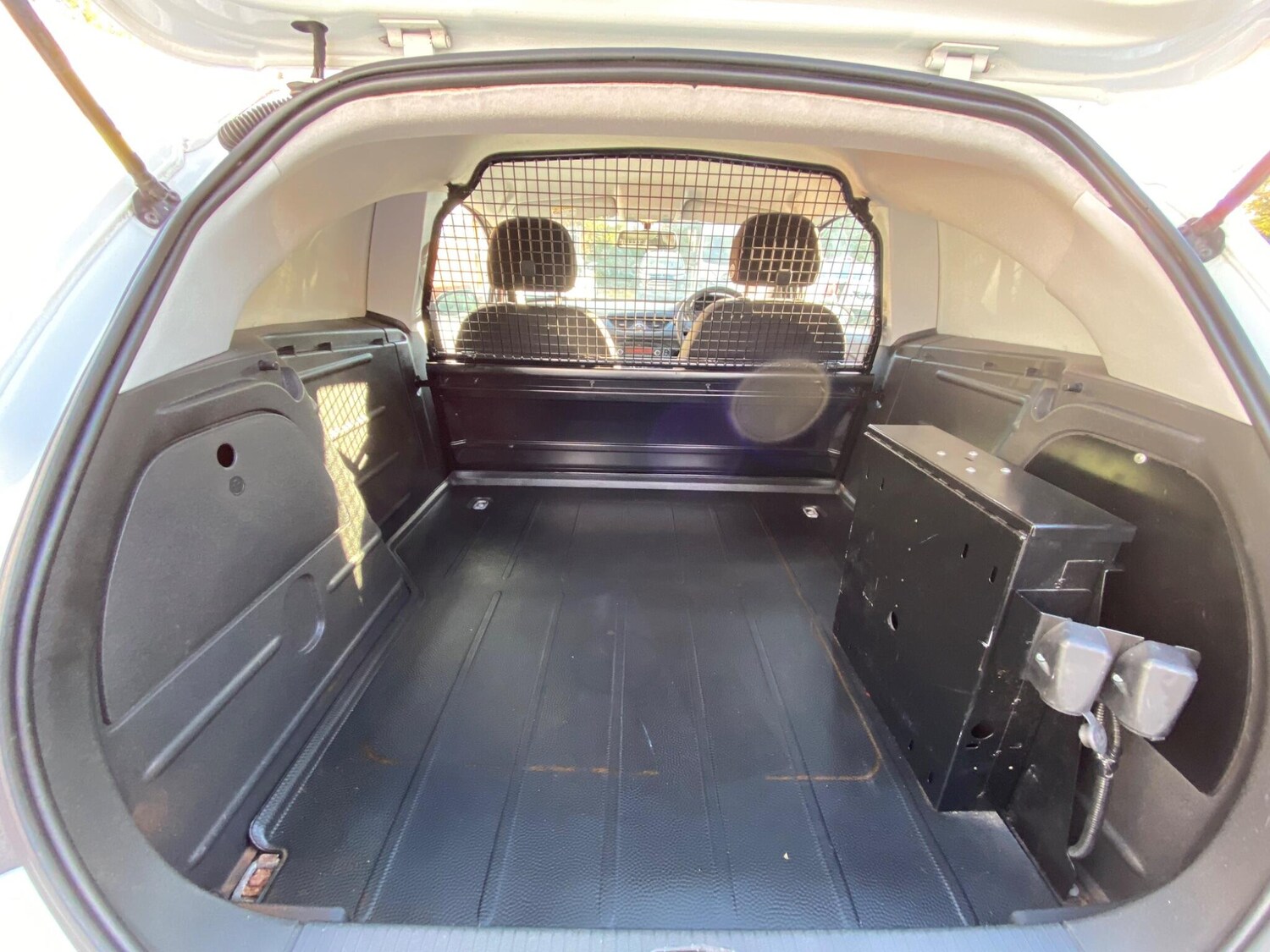 Used Vauxhall Corsa 2016 for sale - 78046968: Photo 39