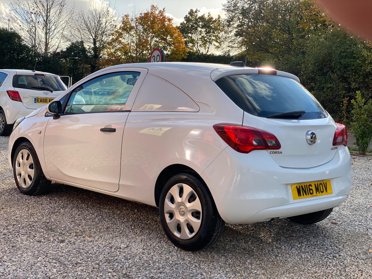 Used Vauxhall Corsa 2016 for sale - 78046968: Photo 6