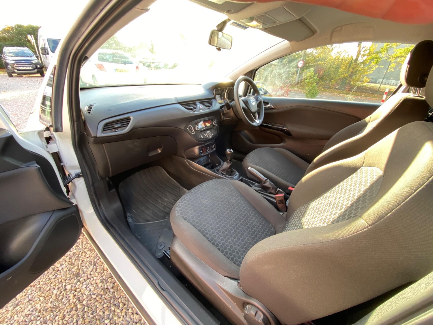 Used Vauxhall Corsa 2016 for sale - 78046968: Photo 9