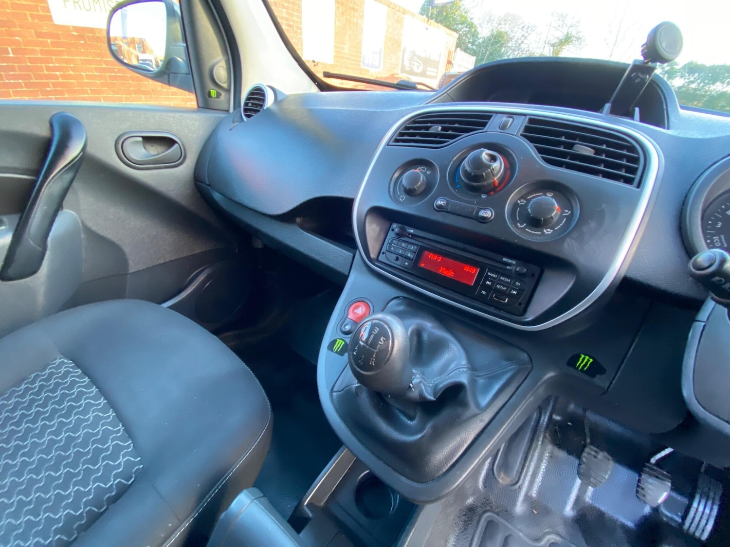 Used Renault Kangoo 2016 for sale - 77425330: Photo 10