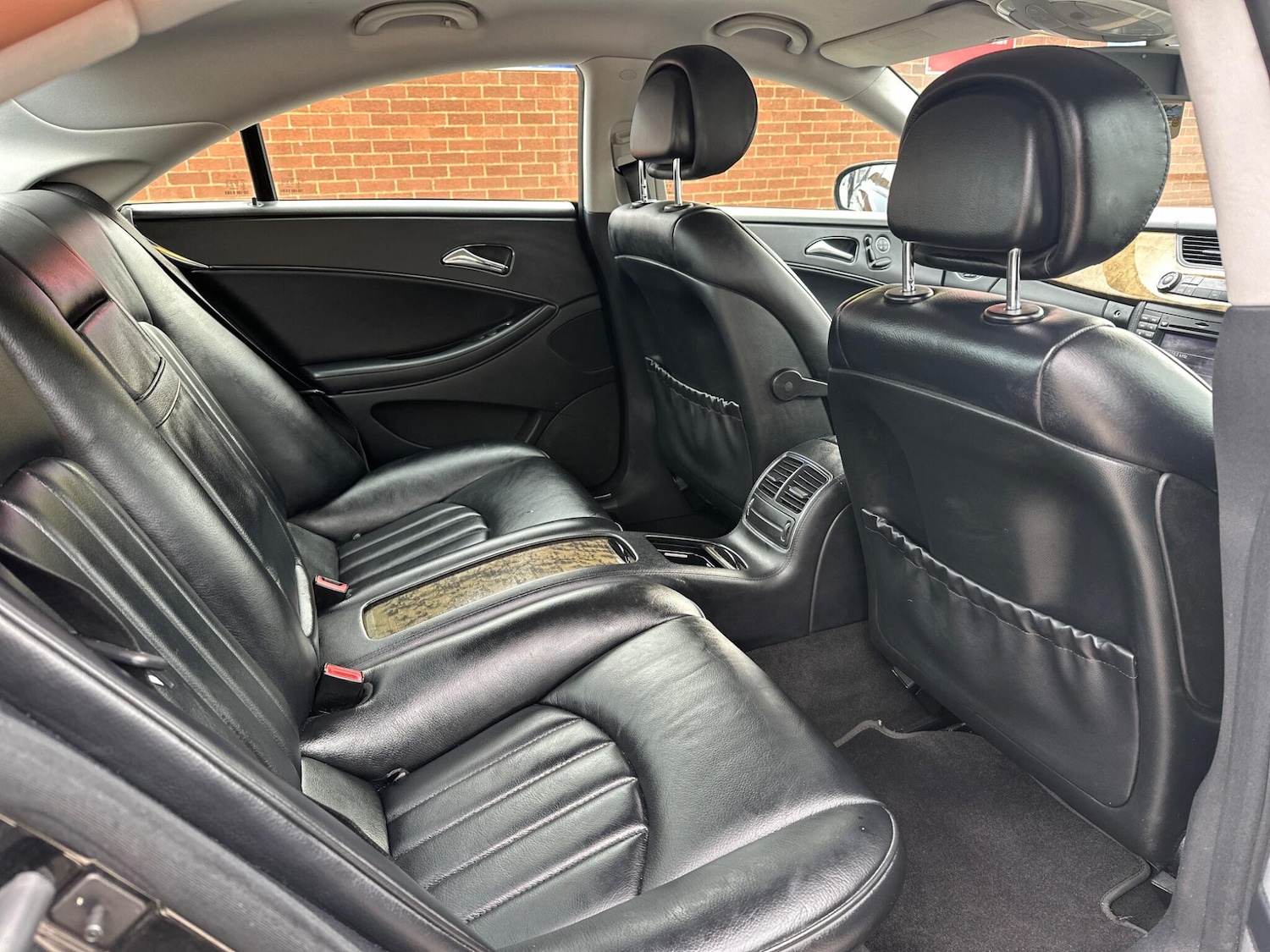 Used Mercedes-Benz CLS 2010 for sale - 76153126: Photo 7