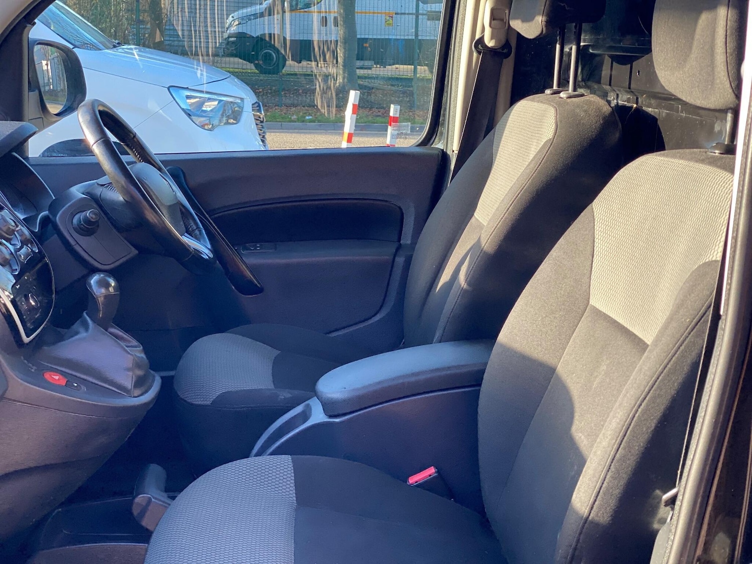 Used Renault Kangoo 2018 for sale - 77040095: Photo 33