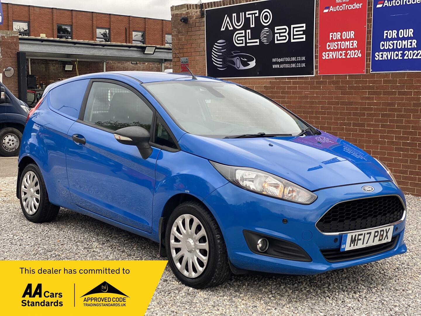 Used Ford Fiesta Van 2017 for sale - 76189612: Photo 1