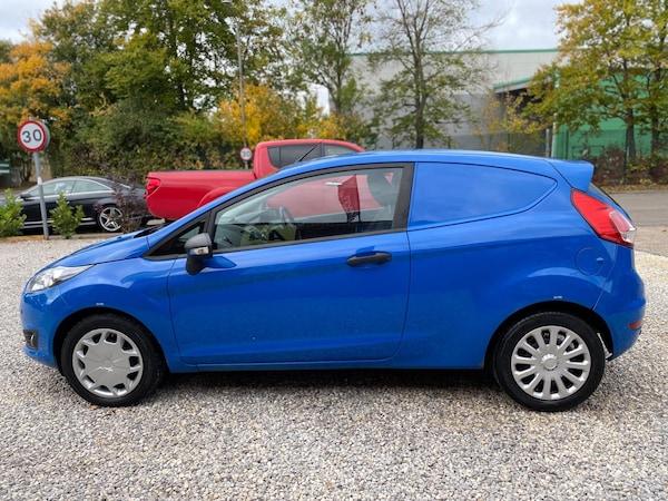 Used Ford Fiesta Van 2017 for sale - 76189612: Photo 18