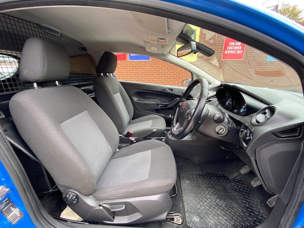 Used Ford Fiesta Van 2017 for sale - 76189612: Photo 26