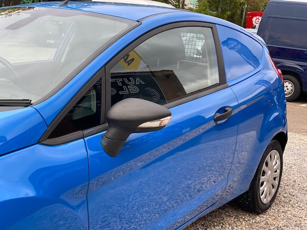 Used Ford Fiesta Van 2017 for sale - 76189612: Photo 34