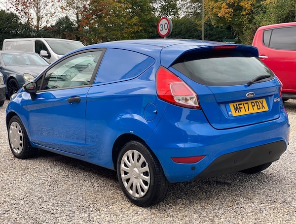 Used Ford Fiesta Van 2017 for sale - 76189612: Photo 4
