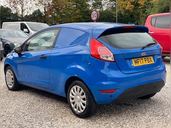 Used Ford Fiesta Van 2017 for sale - 76189612: Photo 4