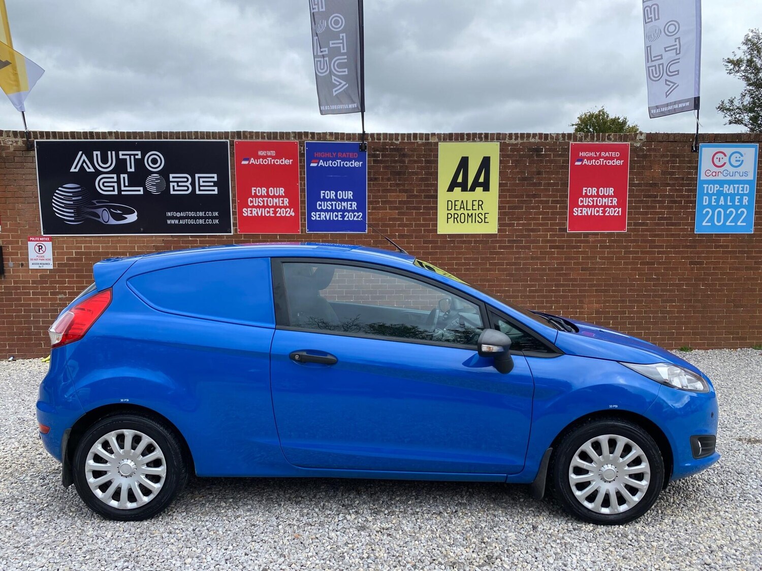 Used Ford Fiesta Van 2017 for sale - 76189612: Photo 6