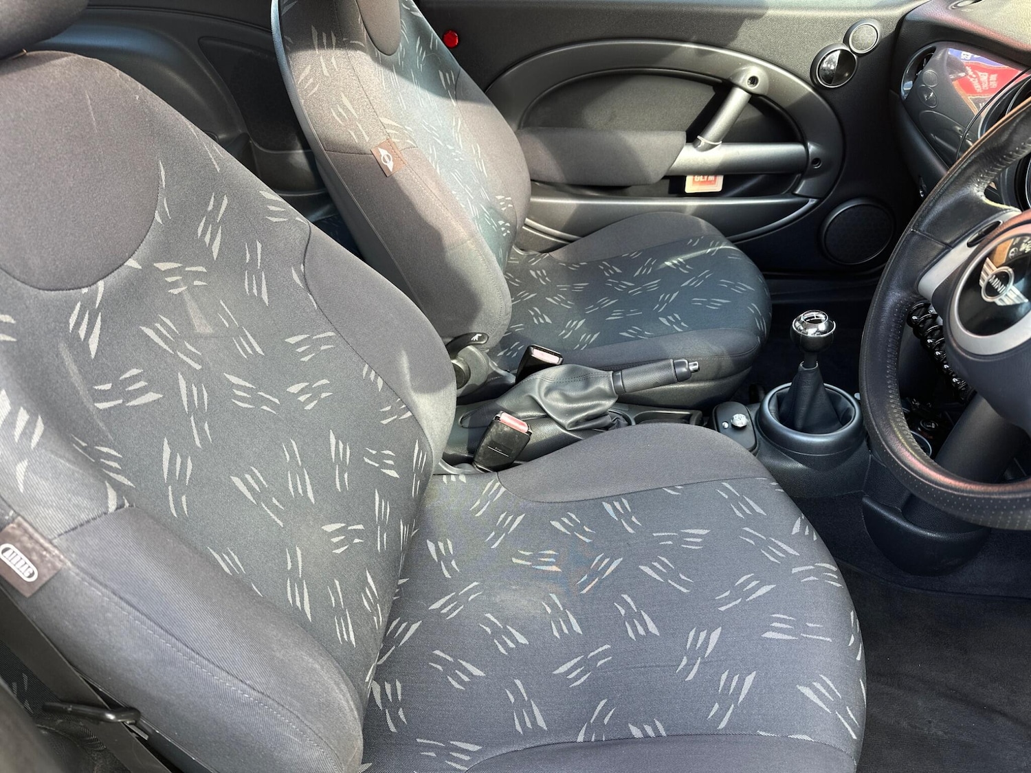 Used MINI Hatch 2004 for sale - 76270603: Photo 28