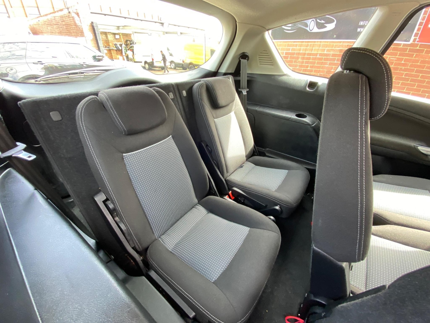 Used Ford S-Max 2014 for sale - 76388994: Photo 10