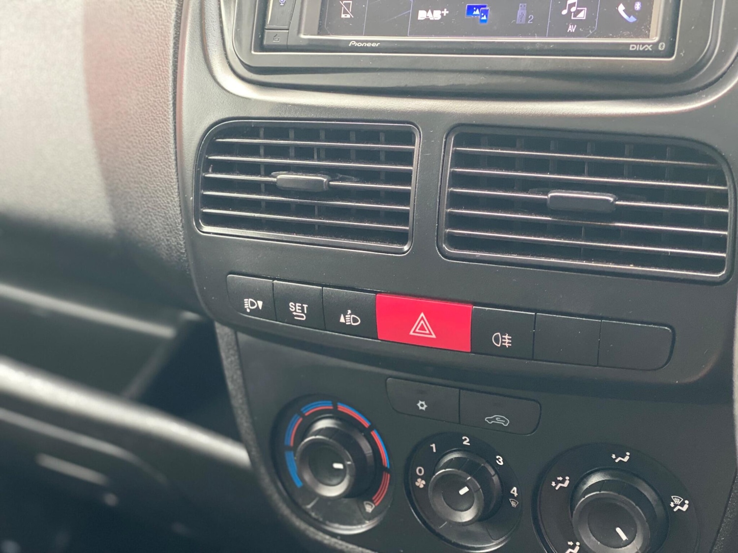 Used Vauxhall Combo 2018 for sale - 76990651: Photo 22