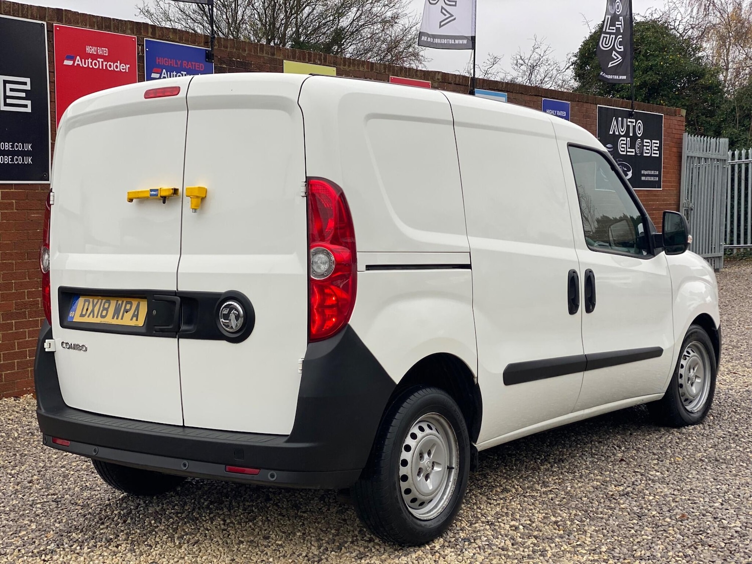 Used Vauxhall Combo 2018 for sale - 76990651: Photo 7