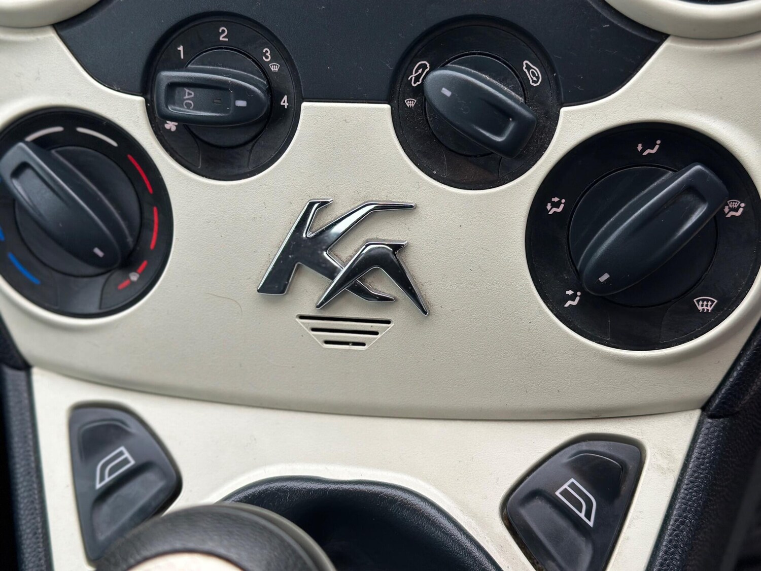 Used Ford Ka for sale - 77425425: Photo 34