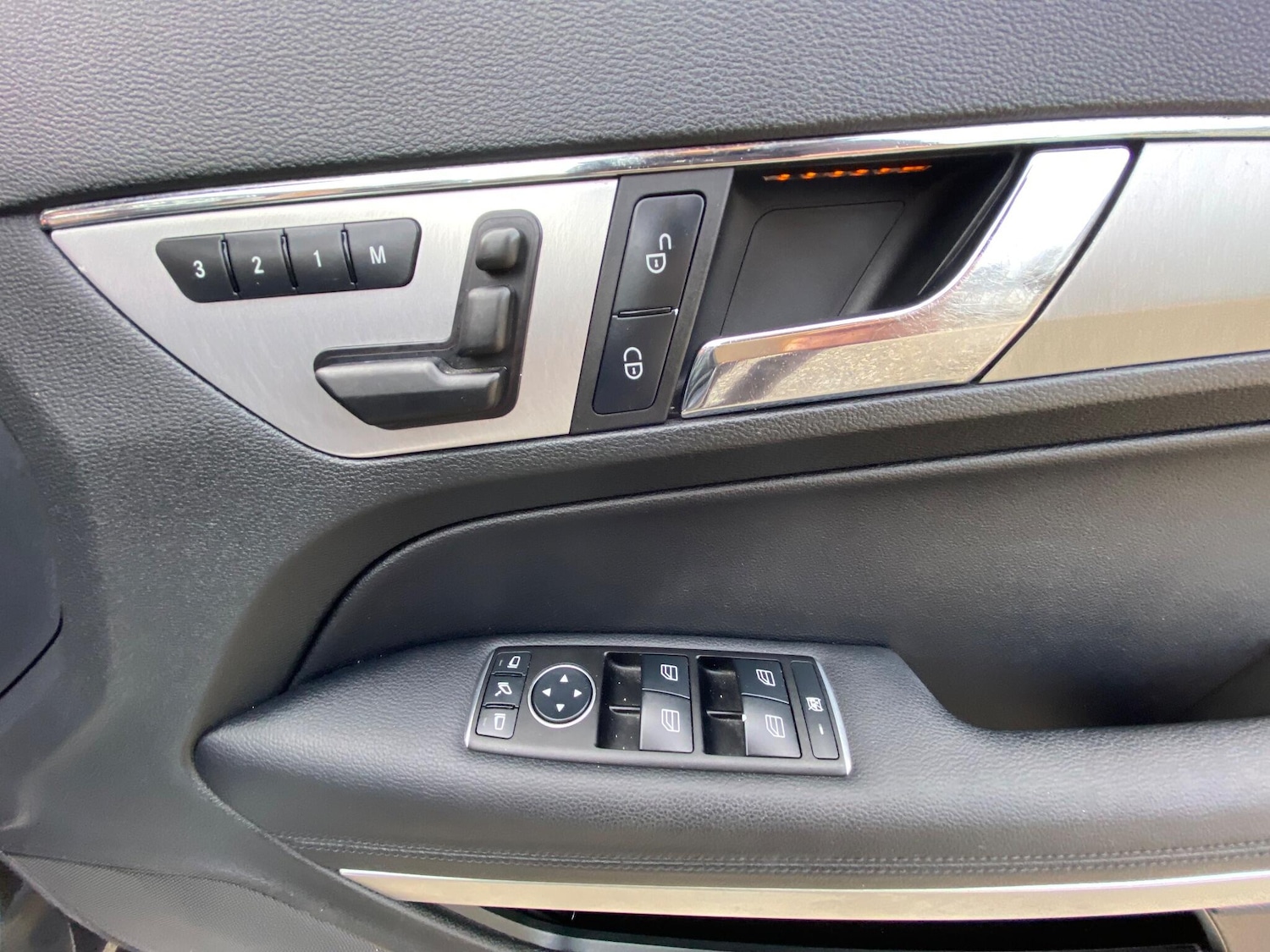 Used Mercedes-Benz E Class for sale - 78007847: Photo 32