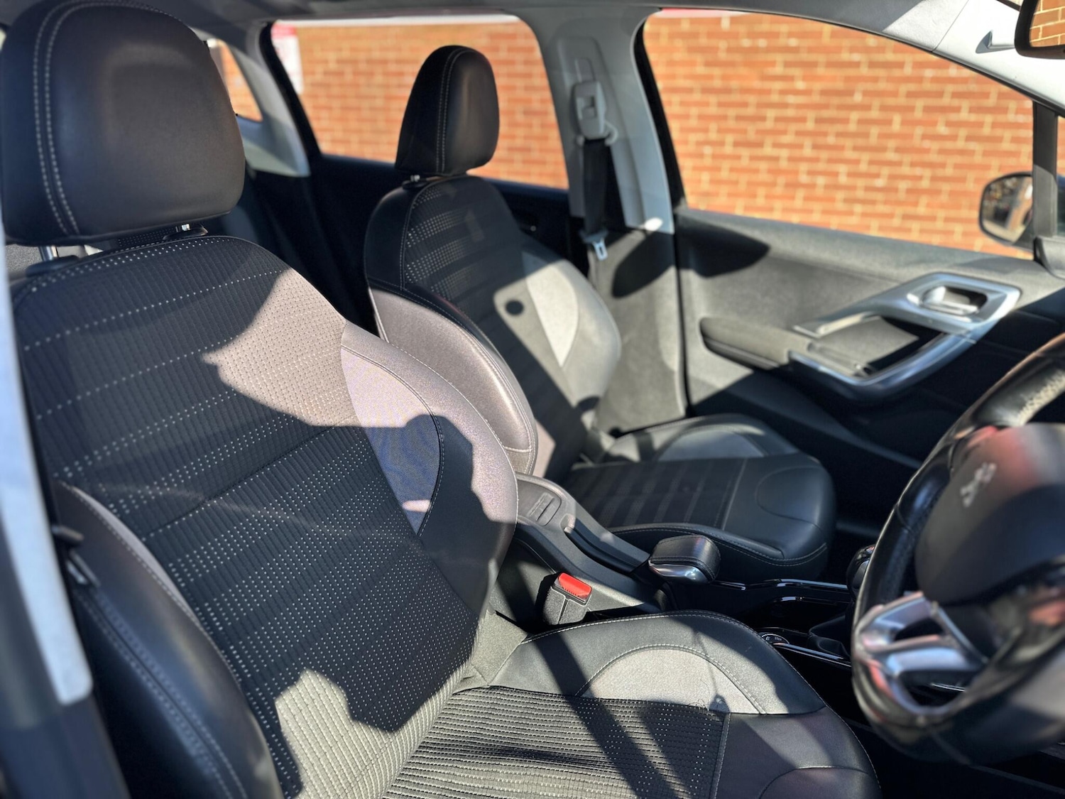 Used Peugeot 2008 2018 for sale - 77940685: Photo 32