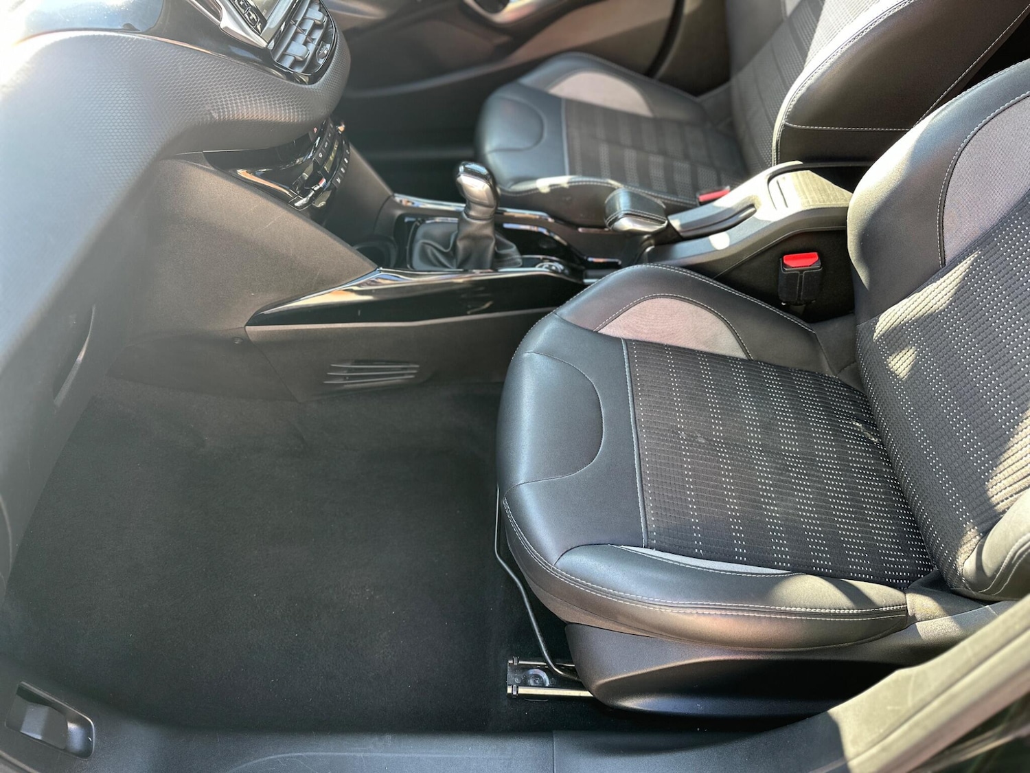 Used Peugeot 2008 2018 for sale - 77940685: Photo 43