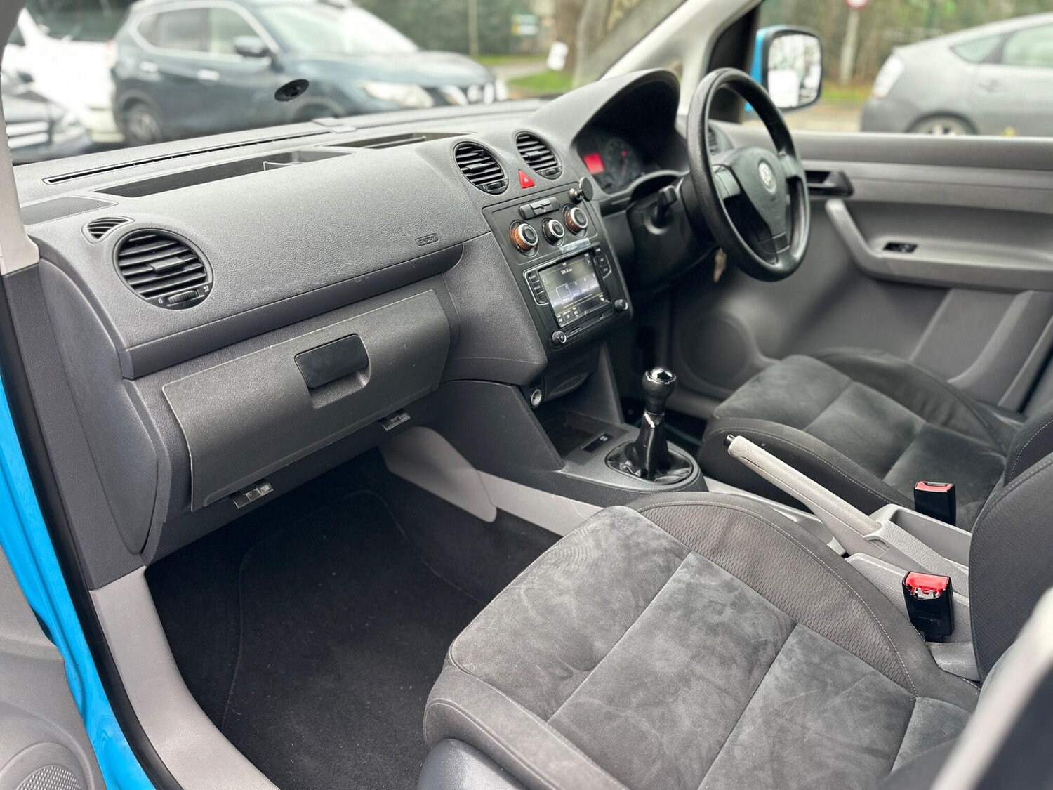 Used Volkswagen Caddy Maxi 2010 for sale - 77625337: Photo 10