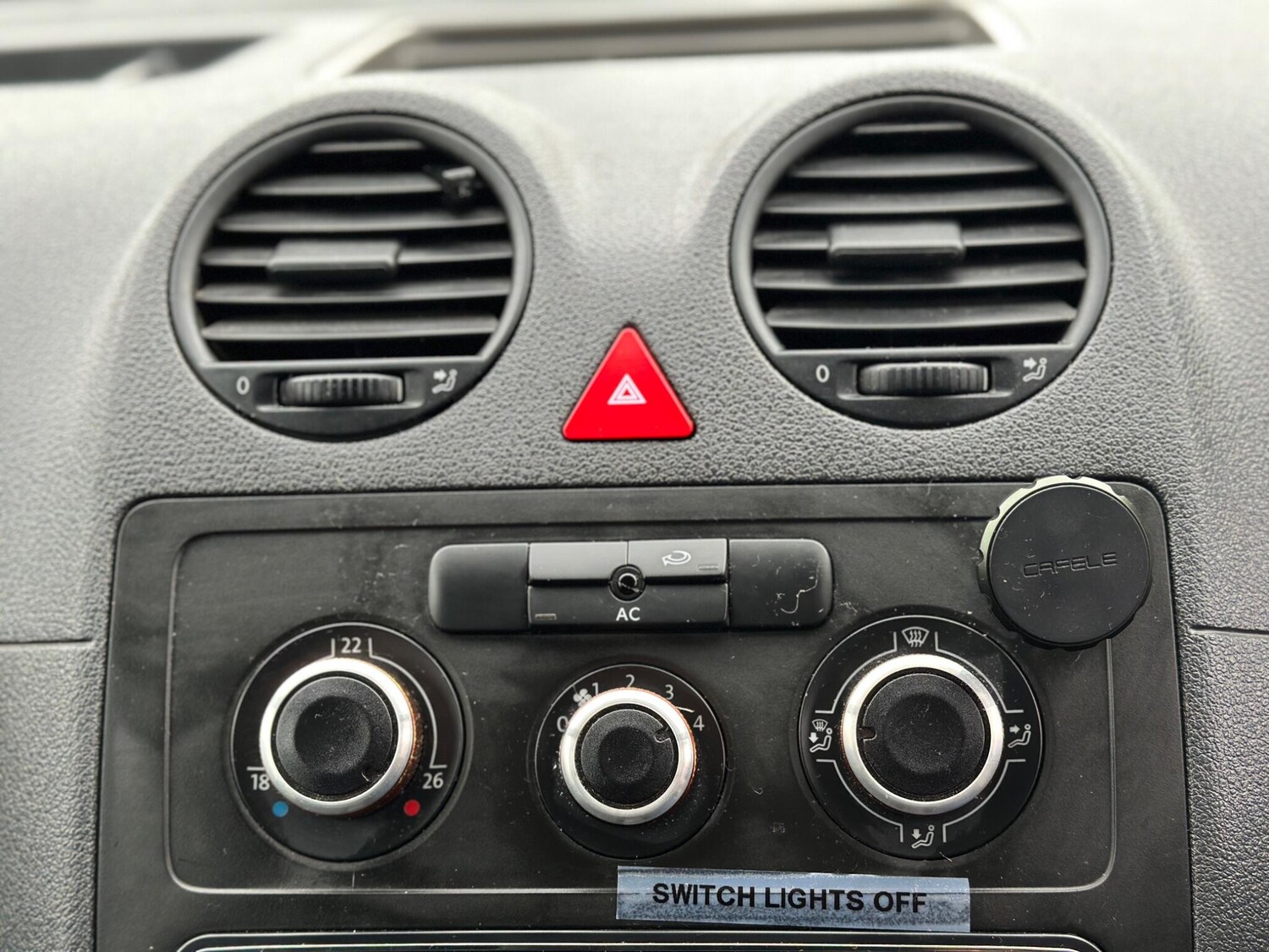 Used Volkswagen Caddy Maxi 2010 for sale - 77625337: Photo 48