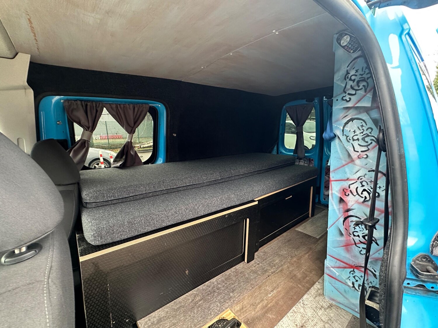 Used Volkswagen Caddy Maxi 2010 for sale - 77625337: Photo 49