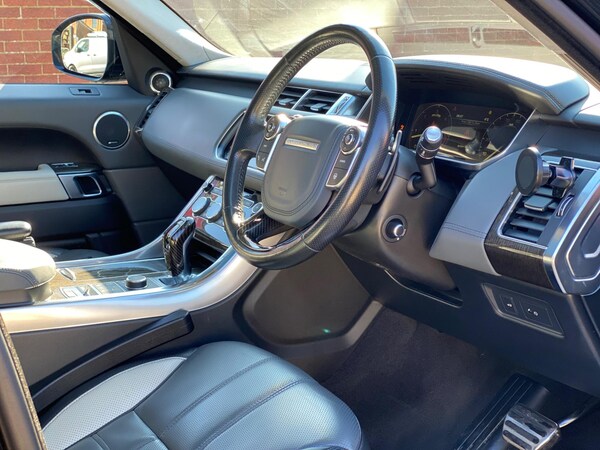 Used Land Rover Range Rover Sport 2015 for sale - 74057557: Photo 18