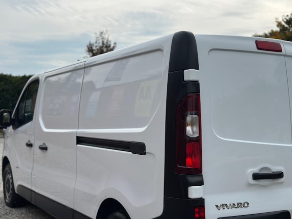 Used Vauxhall Vivaro 2015 for sale - 76136665: Photo 21