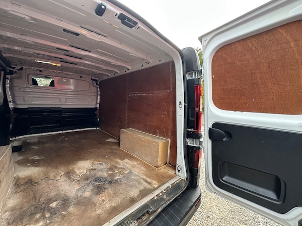 Used Vauxhall Vivaro 2015 for sale - 76136665: Photo 23