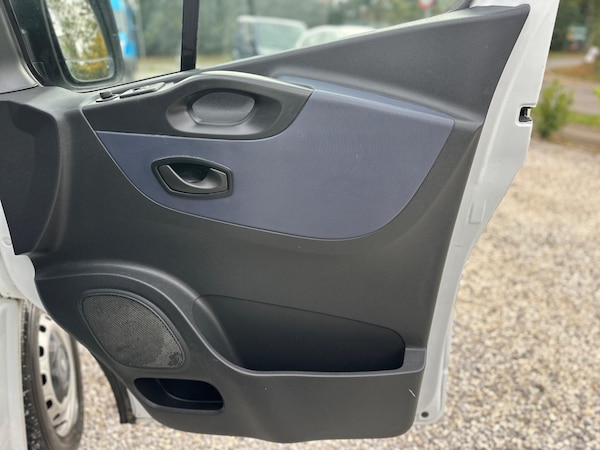 Used Vauxhall Vivaro 2015 for sale - 76136665: Photo 27