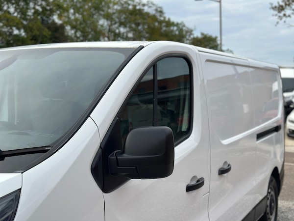Used Vauxhall Vivaro 2015 for sale - 76136665: Photo 30