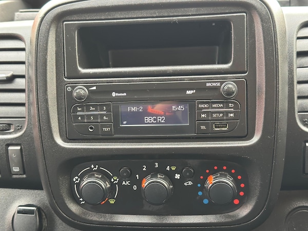 Used Vauxhall Vivaro 2015 for sale - 76136665: Photo 43