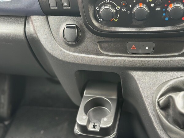 Used Vauxhall Vivaro 2015 for sale - 76136665: Photo 47
